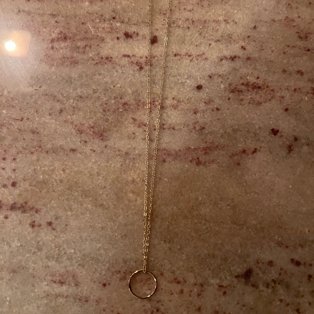 Elegant Gold Plated Necklace with Circle Pendant 😇